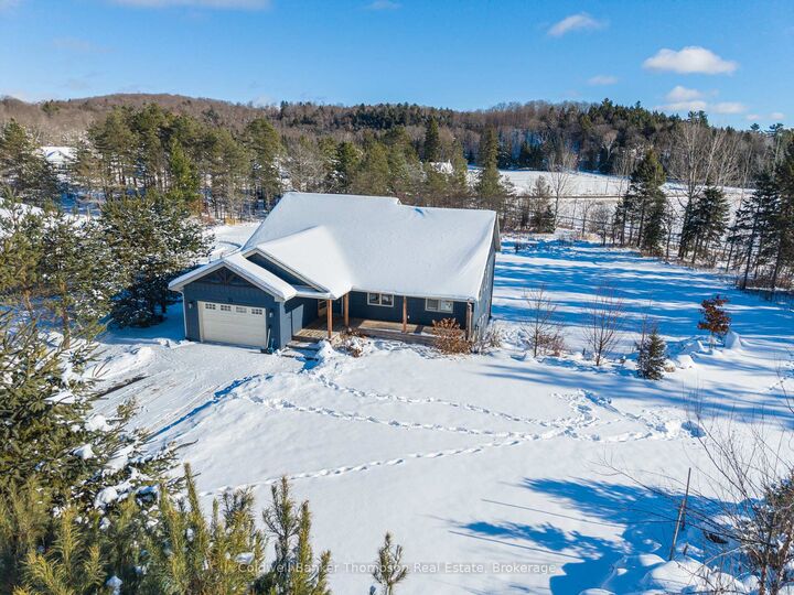 Property Photo:  11 Thomas Crescent  ON P1H 2M3 