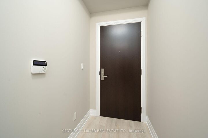 Property Photo: 55 Speers Road 1103 ON L6K 0H9