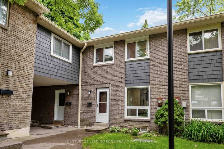 Photo de la propriété: 18 Rock Fern Way ON M2J 4N2