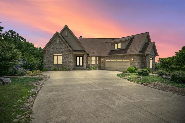 61 Bluff View Ct.  Crossville TN 38558 photo