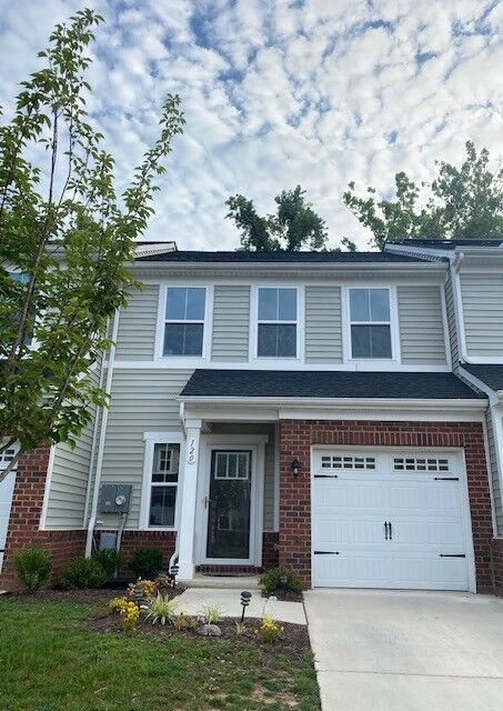 Property Photo:  120 De La Warr Arch  VA 23185 