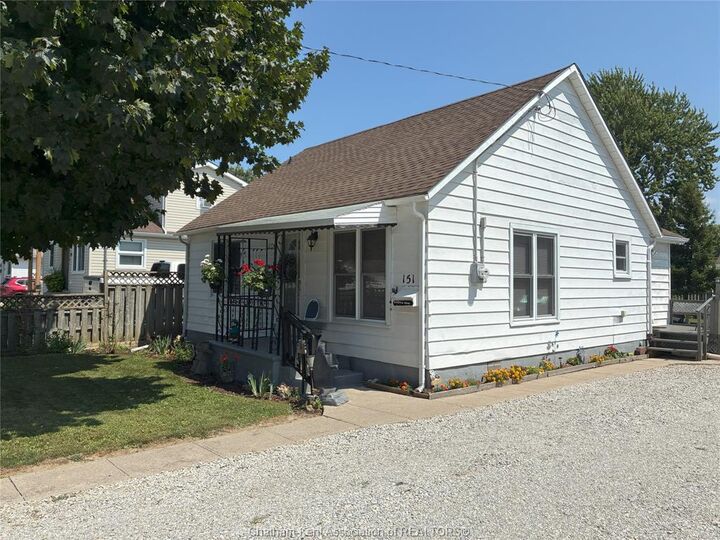 Property Photo: 151 Forhan Street ON N8A 3R6