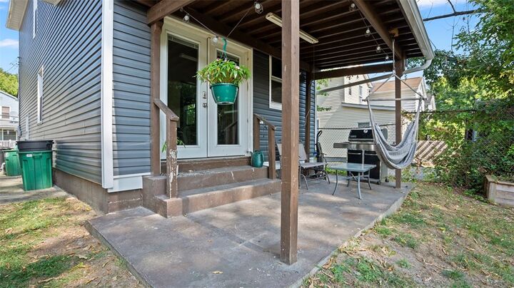 Property Photo: 133 Maplewood Ave PA 15003