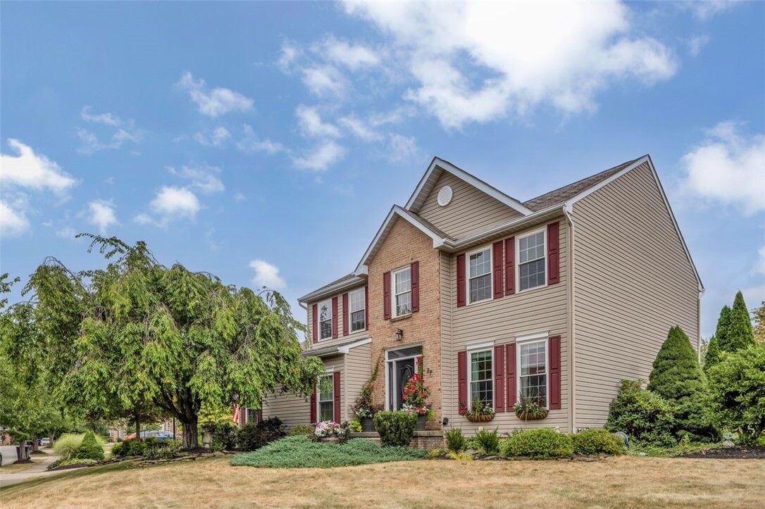 Property Photo:  77 Winterbrook Dr  PA 16066 