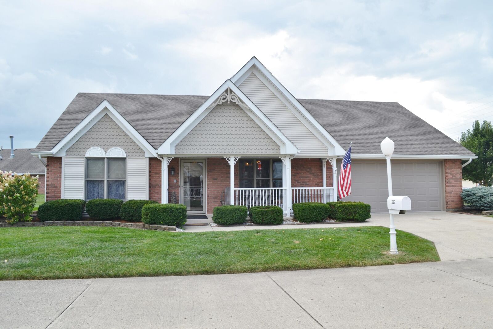 Property Photo:  1527 Oldham Drive  OH 45503 