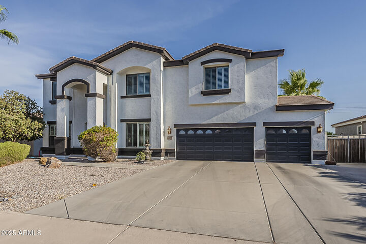 Property Photo: 311 E Frances Lane AZ 85295