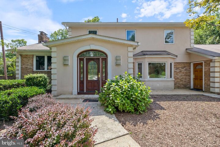 11900 Gainsborough Road  Potomac MD 20854 photo