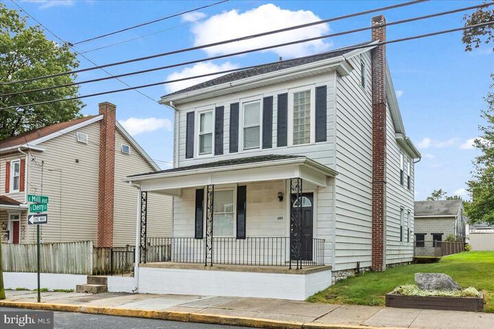 Property Photo:  205 S Cherry Street  PA 17067 