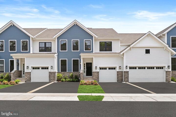 37 Kay Chiarello Way  Hamilton NJ 08690 photo