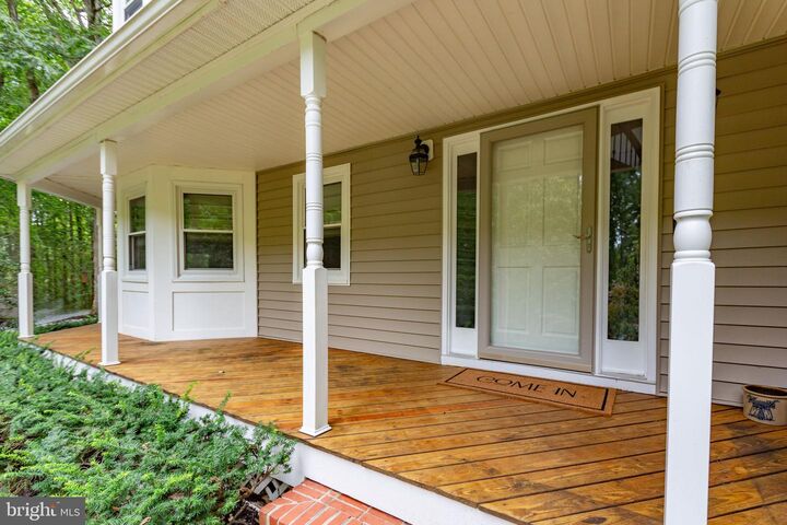 Property Photo: 66 Estate Row VA 22554