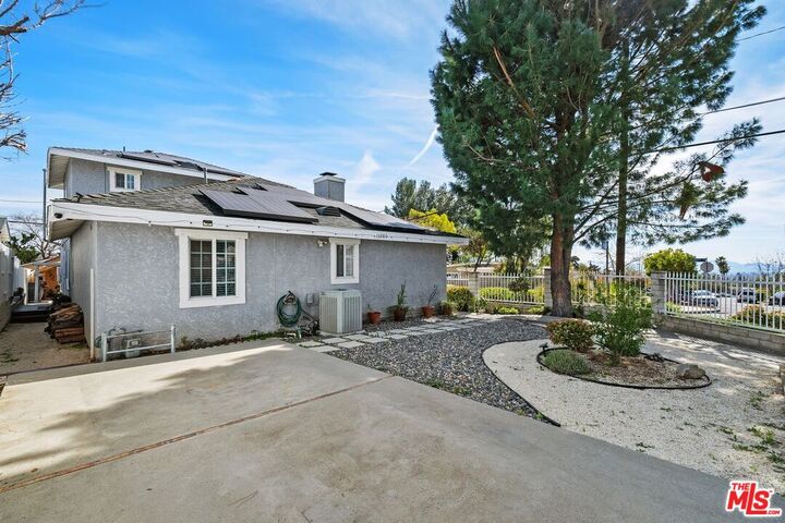 Property Photo:  13280 Raven St  CA 91342 