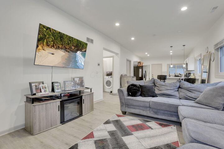 Property Photo:  1719 Sullivant Avenue  OH 43223 