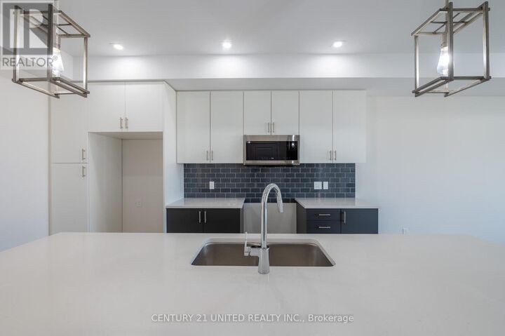 Property Photo:  309 Mullighan Gardens  ON K9K 0G3 
