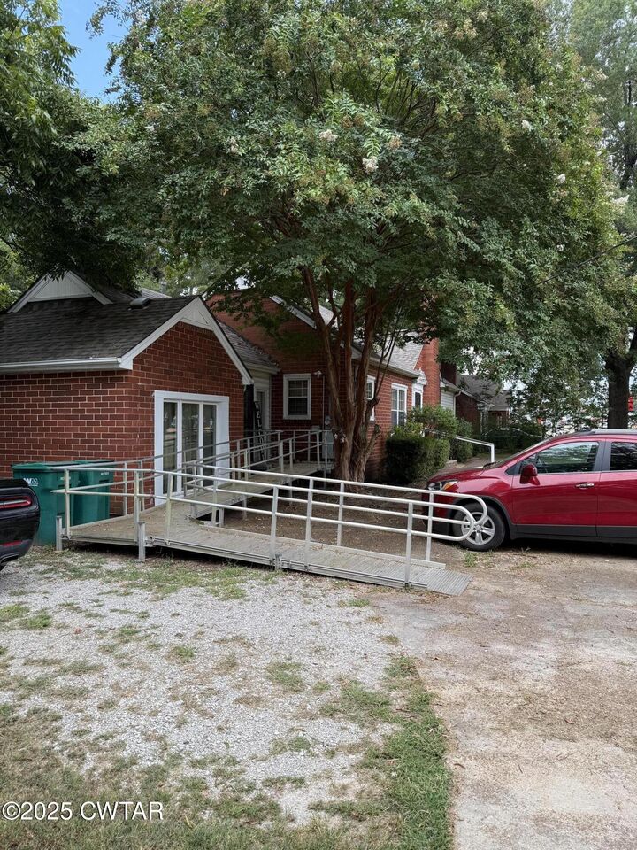 Property Photo: 1846 S Highland Avenue TN 38301