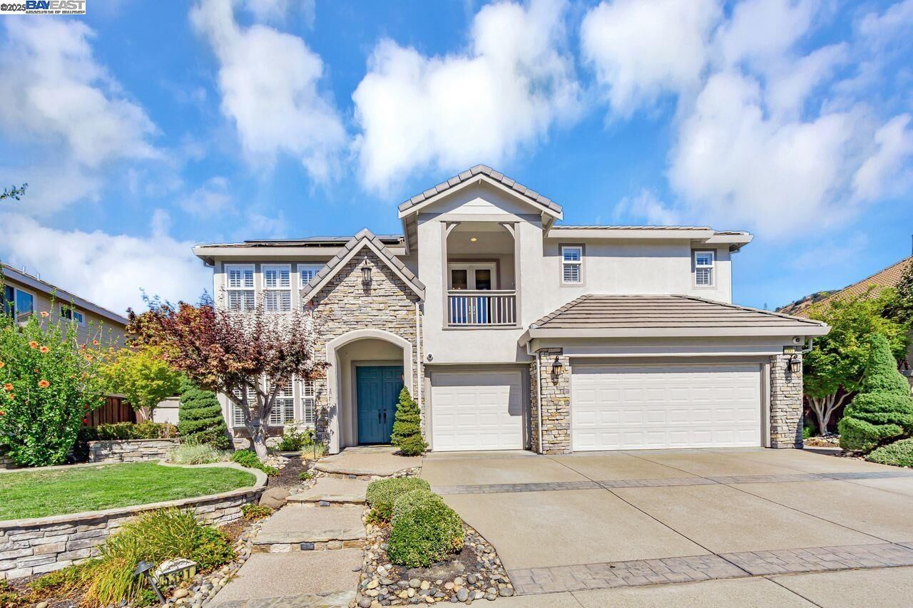 Property Photo:  5391 Fernbank Dr  CA 94521 