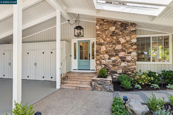 Property Photo:  1023 Ameno Court  CA 94549 