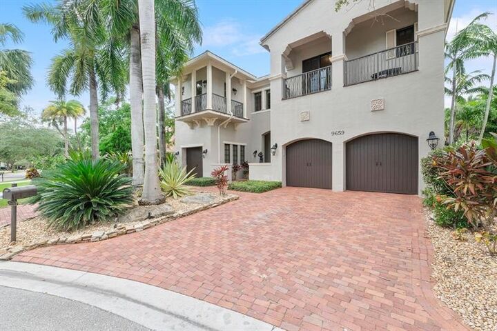 Property Photo:  9659 Clemmons St  FL 33076 