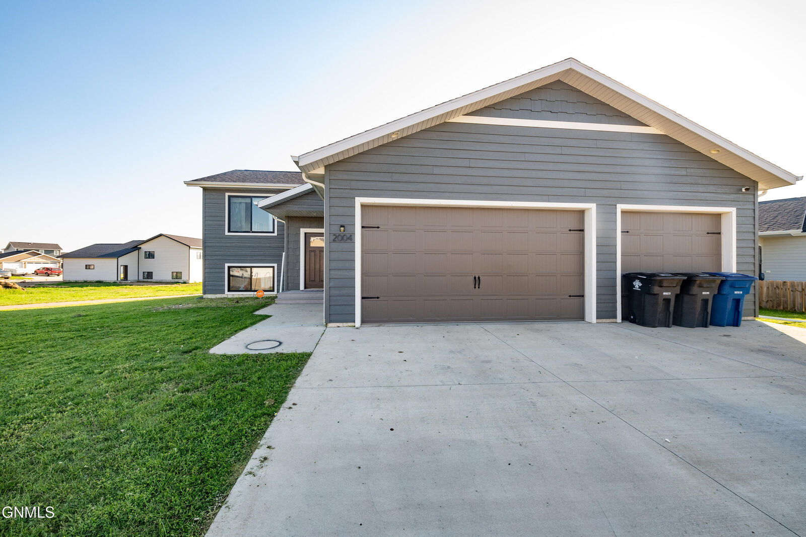 Property Photo: 2004 Yellowstone Circle ND 58601