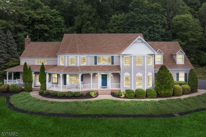 21 Country Pl  Clinton Twp. NJ 08833 photo