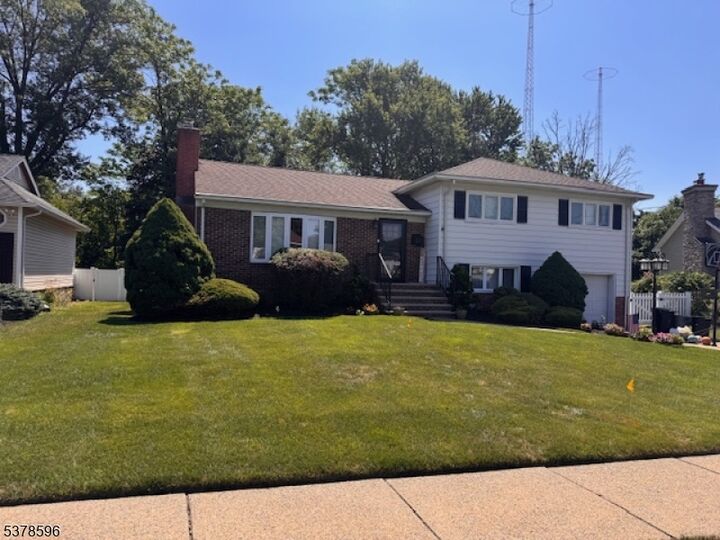 27 Earnshaw Pl  Clifton City NJ 07013 photo