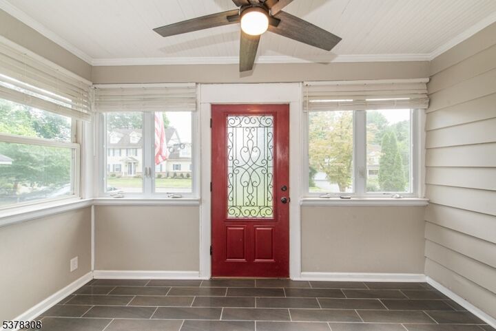 Property Photo:  4 Birch Ln  NJ 07932 