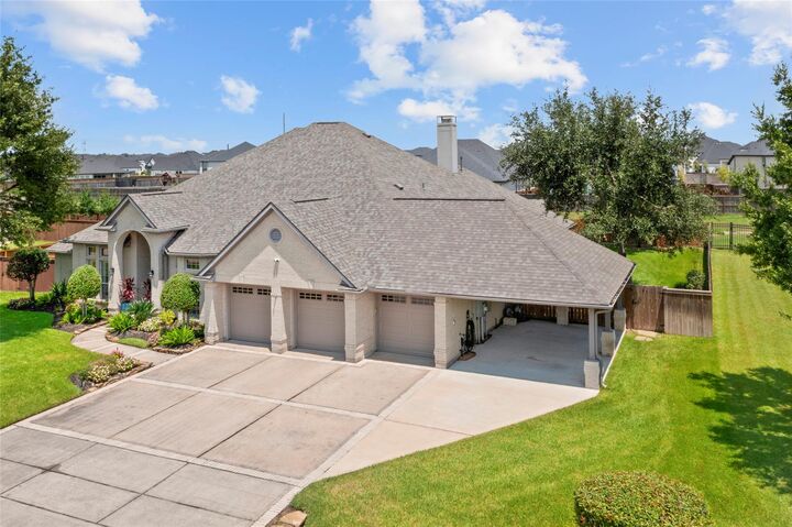 Property Photo: 2216 Lakeway Drive TX 77546