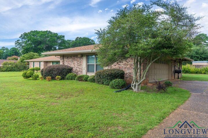 Property Photo:  2503 Madewood  TX 75672 
