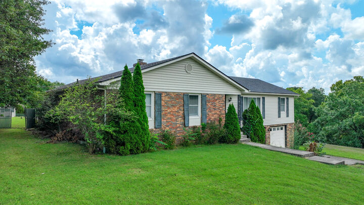Property Photo:  140 Frankie Drive  KY 40475 