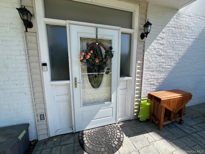 Property Photo:  4 Carroll Boulevard  NY 12545 