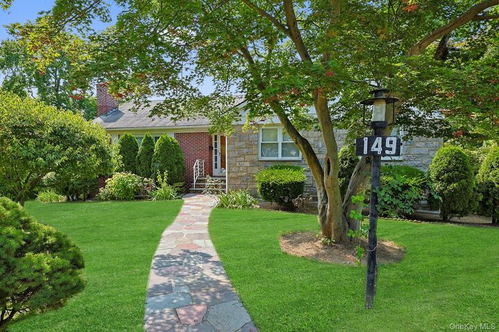 Property Photo:  149 Longvue Terrace  NY 10710 