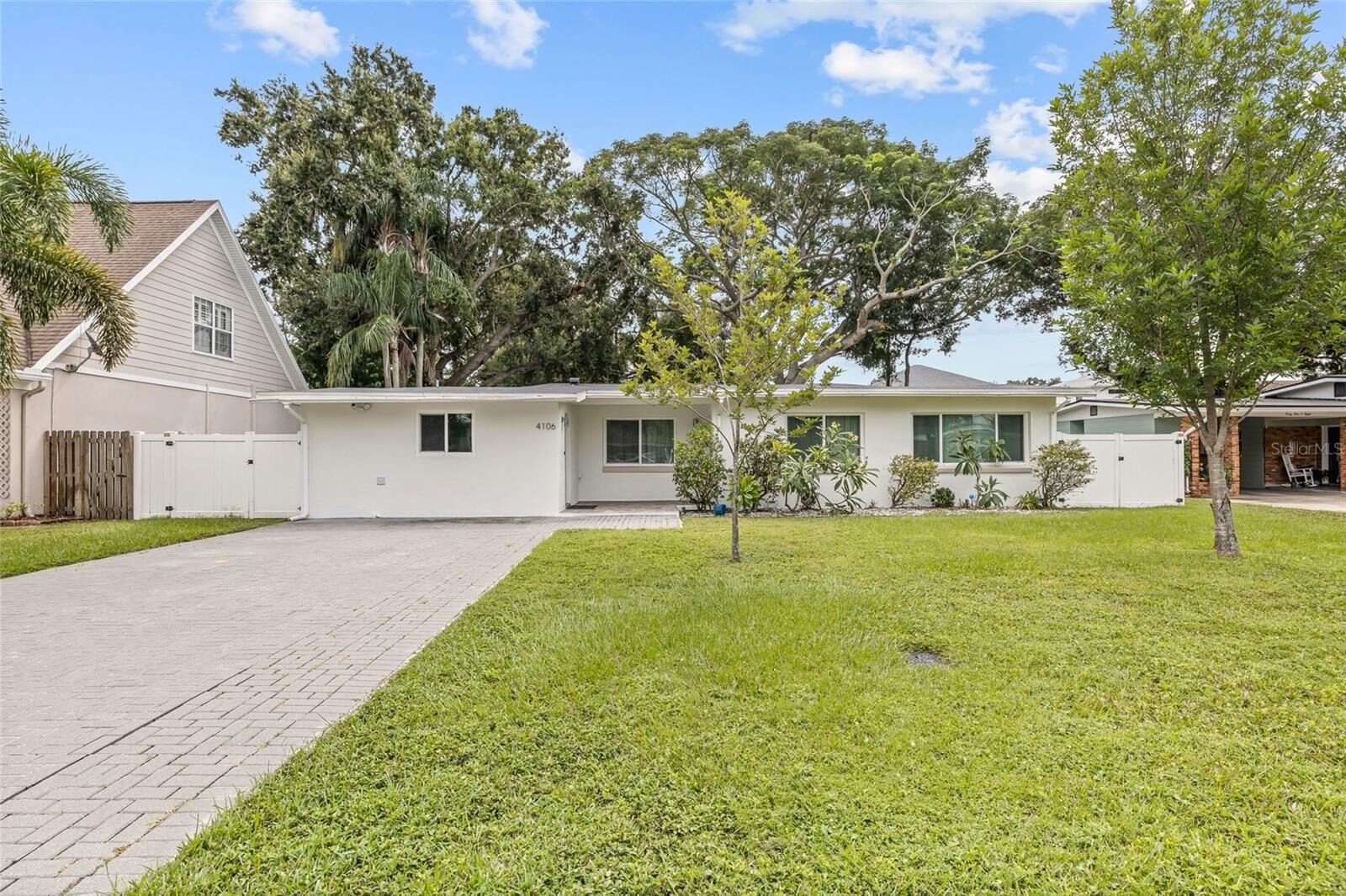Property Photo:  4106 W McKay Avenue  FL 33609