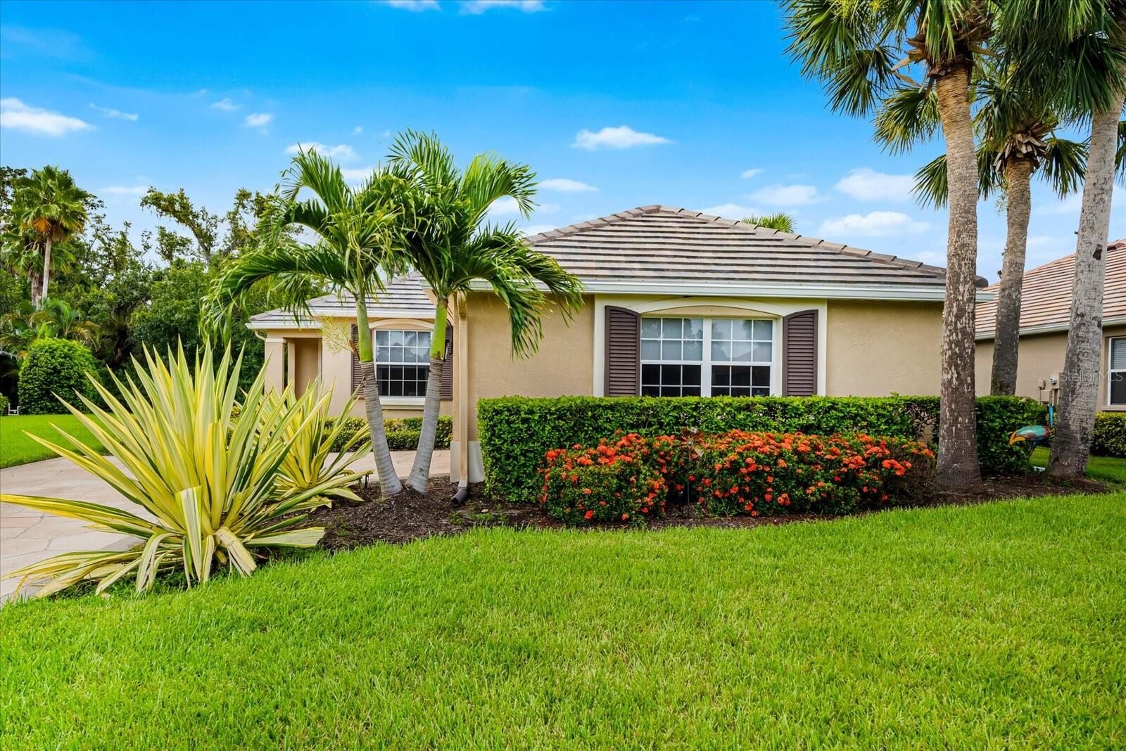 Property Photo:  9613 Turning Leaf Terrace  FL 34212 