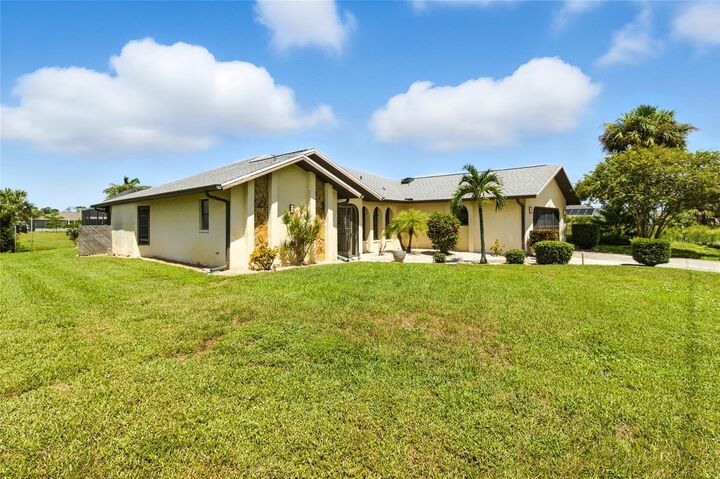 Property Photo:  3305 Beacon Drive  FL 33980 