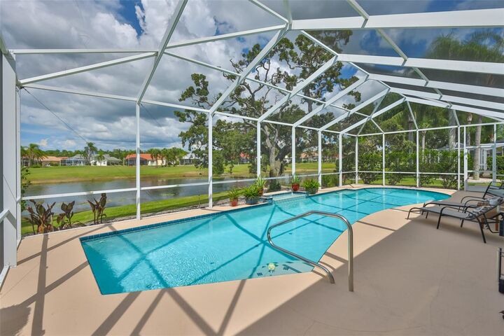 Property Photo:  2327 Platinum Drive  FL 33573 
