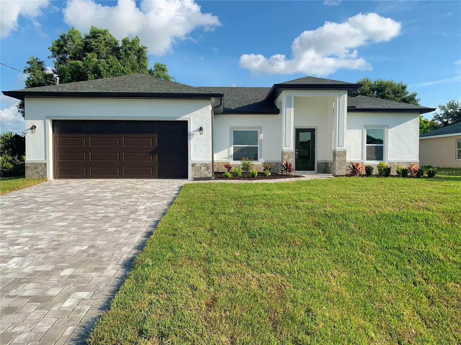 Property Photo: 1567 Robwood Terrace FL 34288
