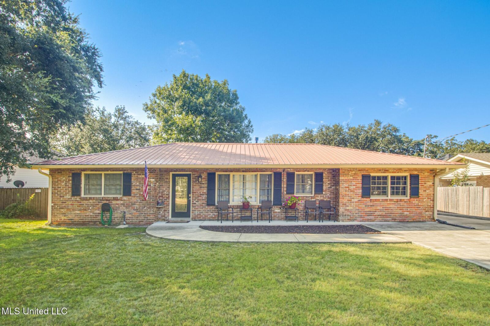 Property Photo:  119 W 3rd Street  MS 39560 