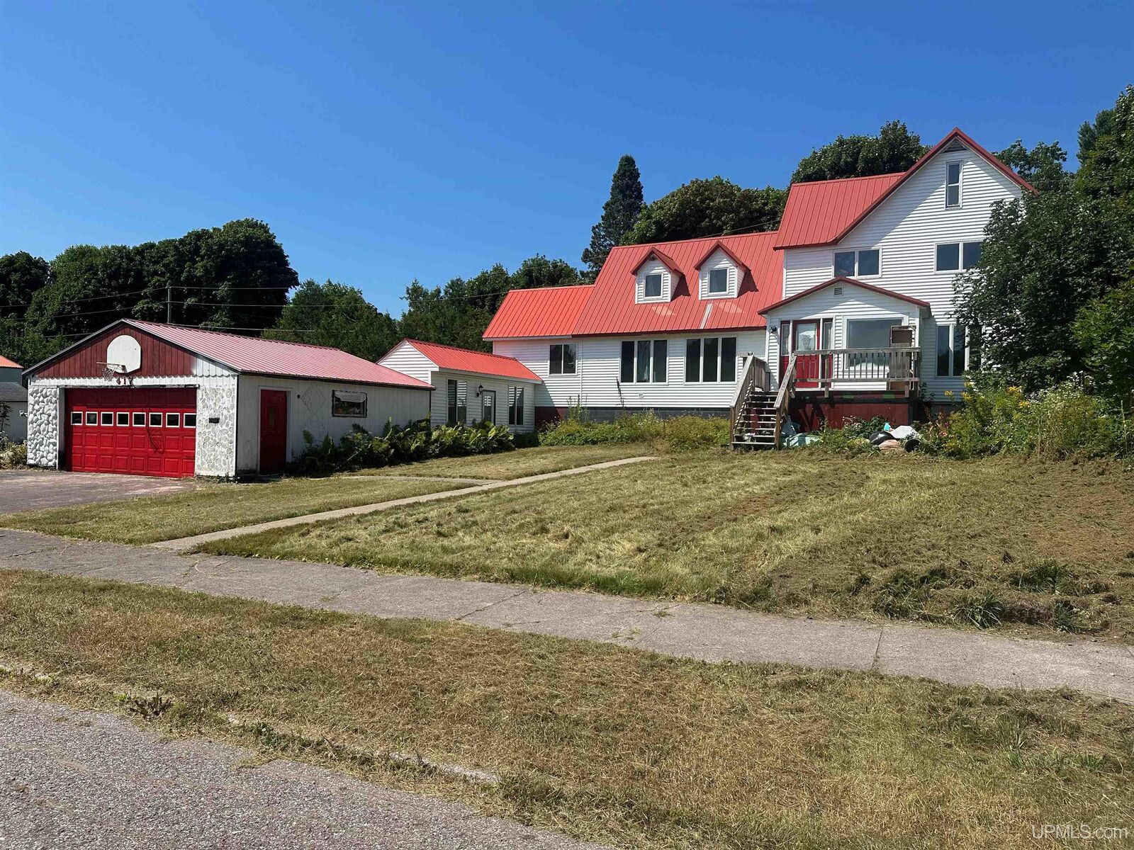 Property Photo:  417 Iroquois Road  MI 49913 