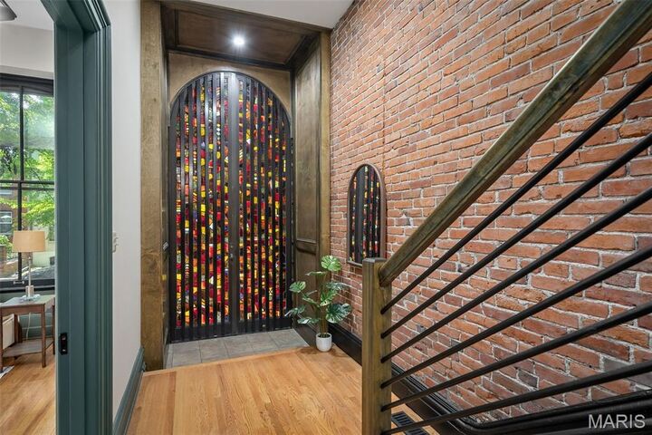 913 Morrison  St Louis MO 63104 photo