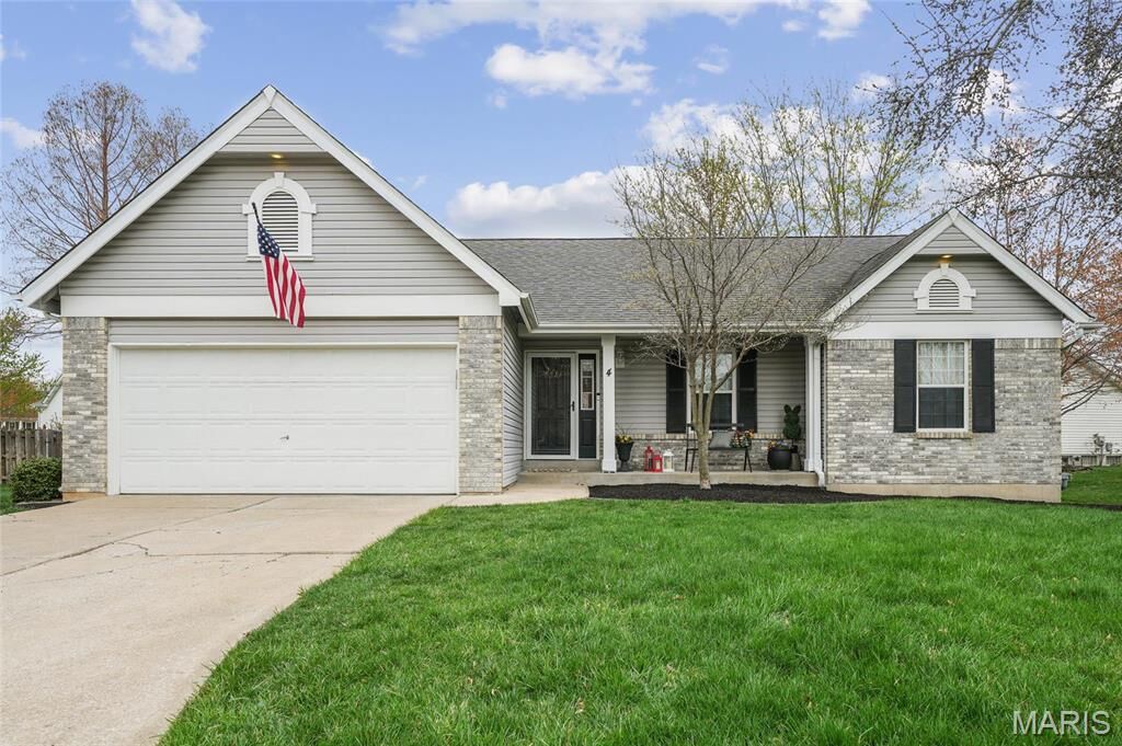 Property Photo:  4 Lewis Court  MO 63376 