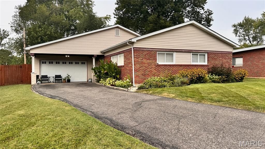 Property Photo:  8531 Red Fir Drive  MO 63134 