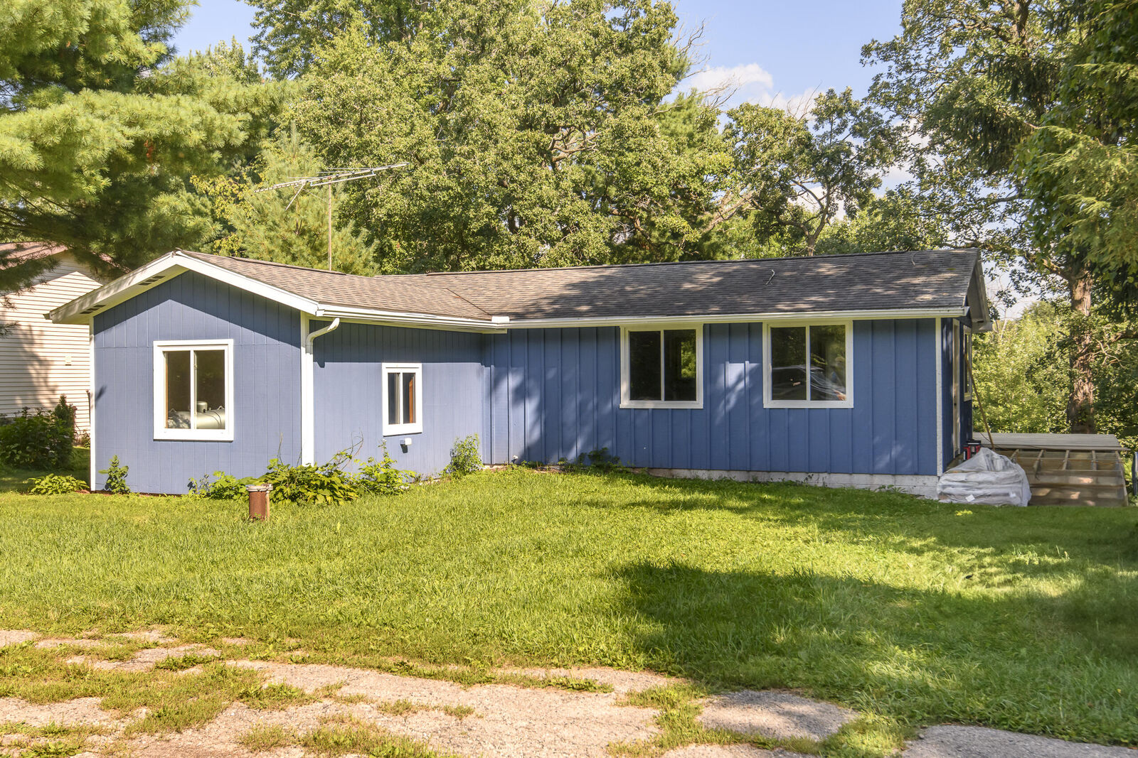 Property Photo:  N2006 River Oaks Rd  WI 53579 
