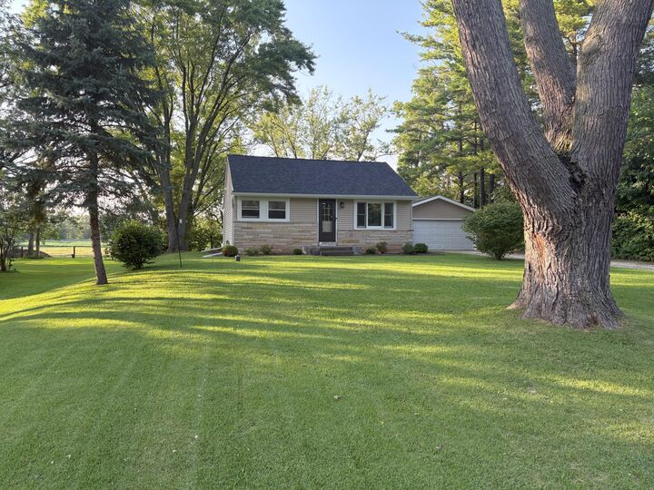 Property Photo:  W1306 N Blue Spring Lake Dr  WI 53156 