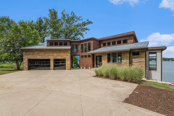 Property Photo:  68448 Beechwood Drive  MI 49047 