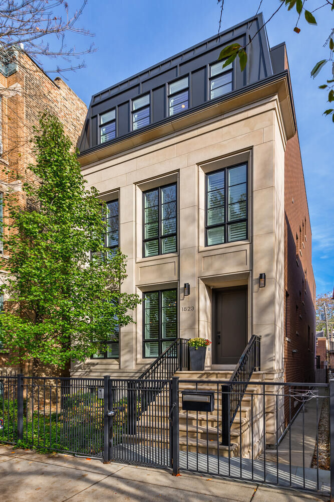 1823 N Bissell Street  Chicago IL 60614 photo