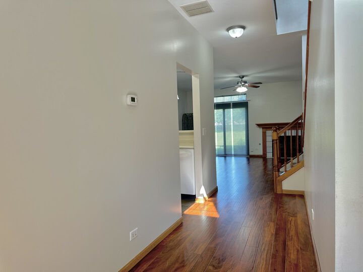 Property Photo:  203 Canterbury Court  IL 60543 
