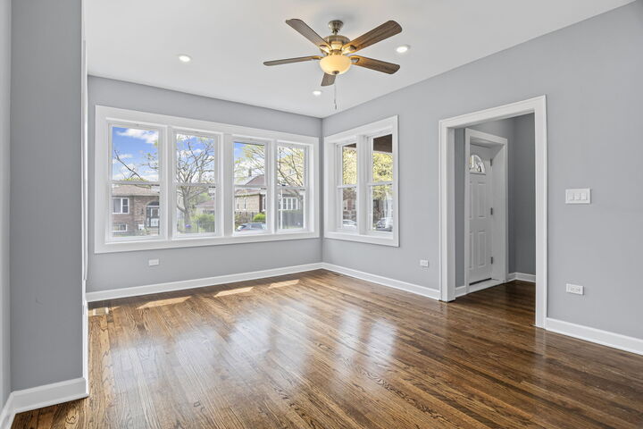 Property Photo:  7742 S Hermitage Avenue  IL 60620 