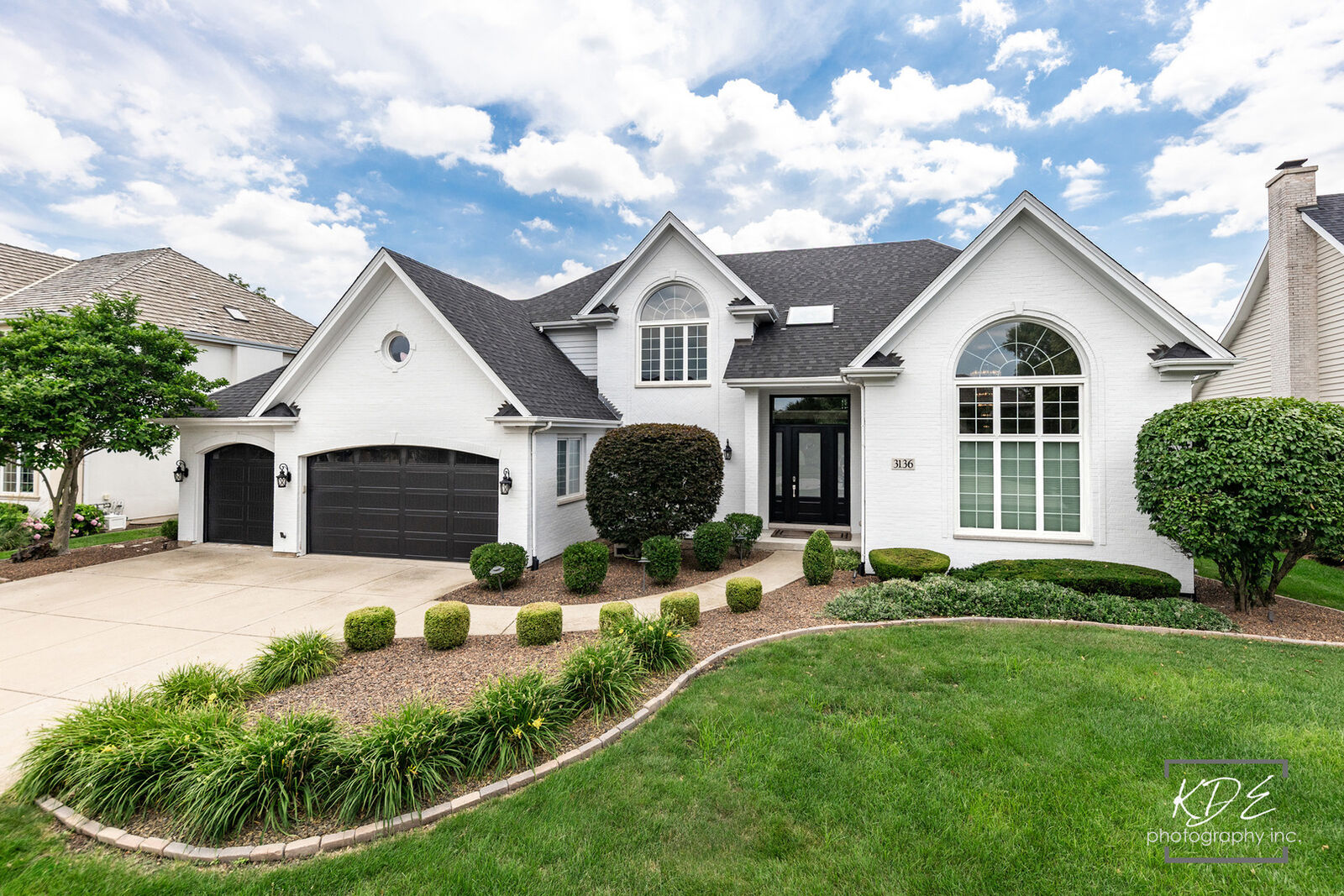Property Photo: 3136 Treesdale Court IL 60564