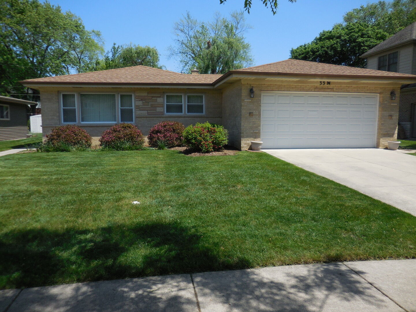 Property Photo: 33 N Rammer Avenue IL 60004