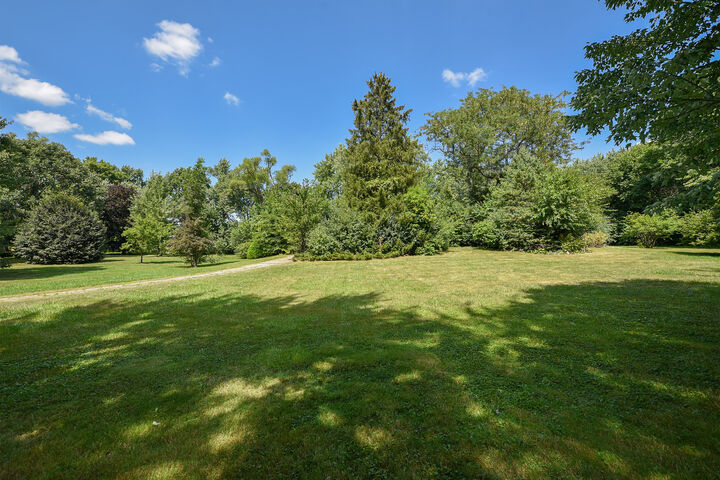Property Photo:  449 Cumnock Road  IL 60067 