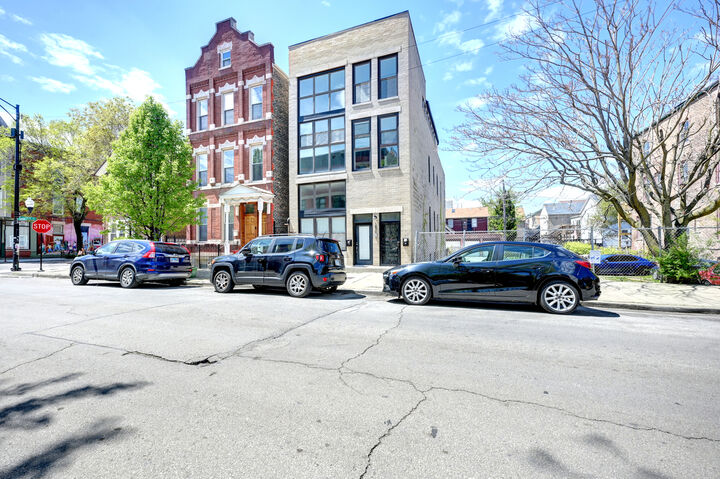 Property Photo:  1836 S Carpenter Street  IL 60608 